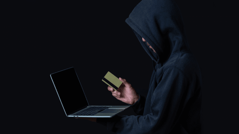 Hook Version 3 Emerges: Banking Trojan Gains Ransomware Overlays, NFC Tricks, Screen-Streaming – Enterprise Security at Risk